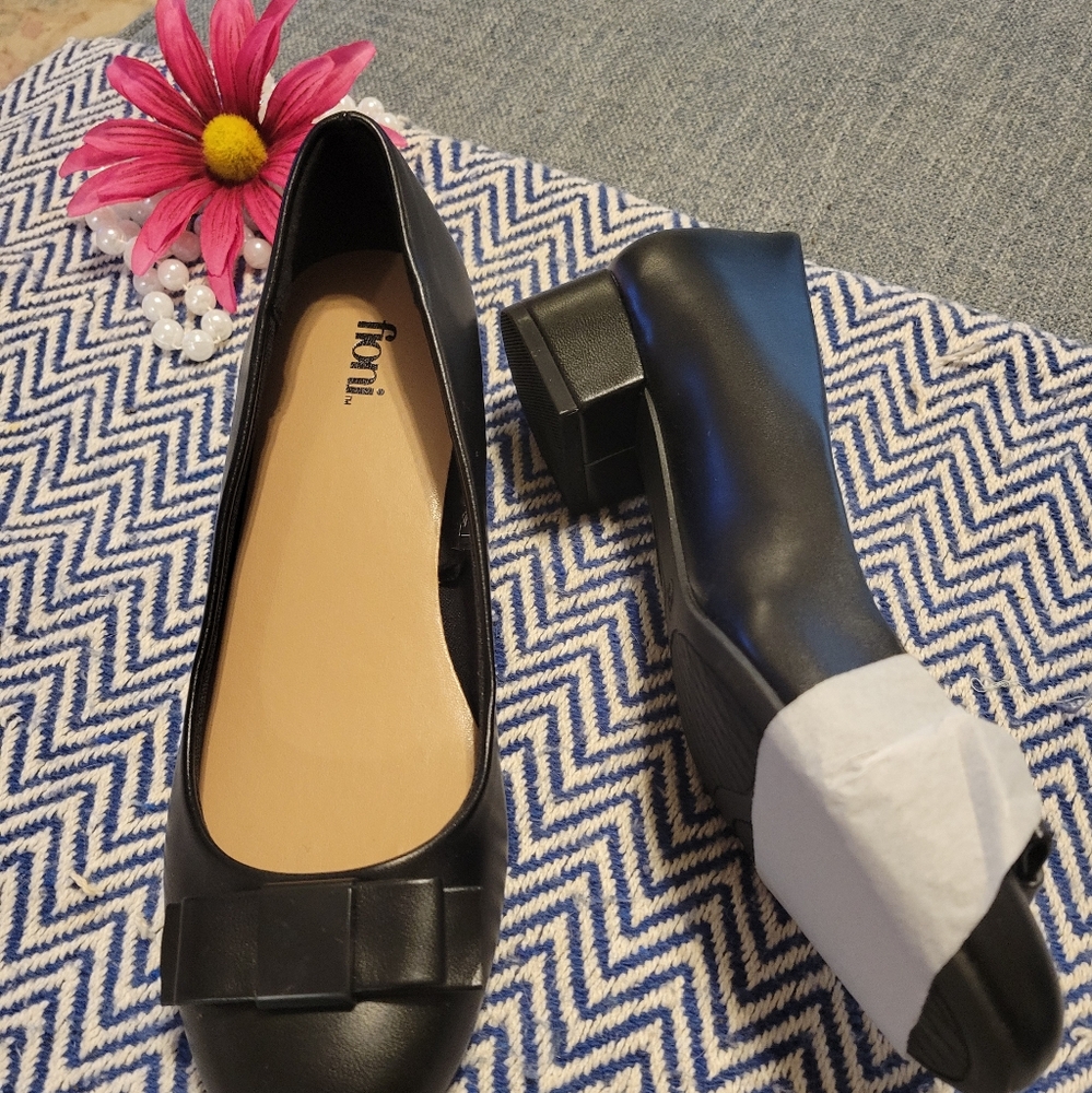 FIONI Clothing Black Flats with Bow Detail